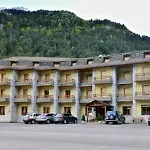 Snoe Hotel 3*