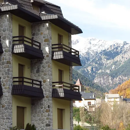 Hotel Snoe 3*